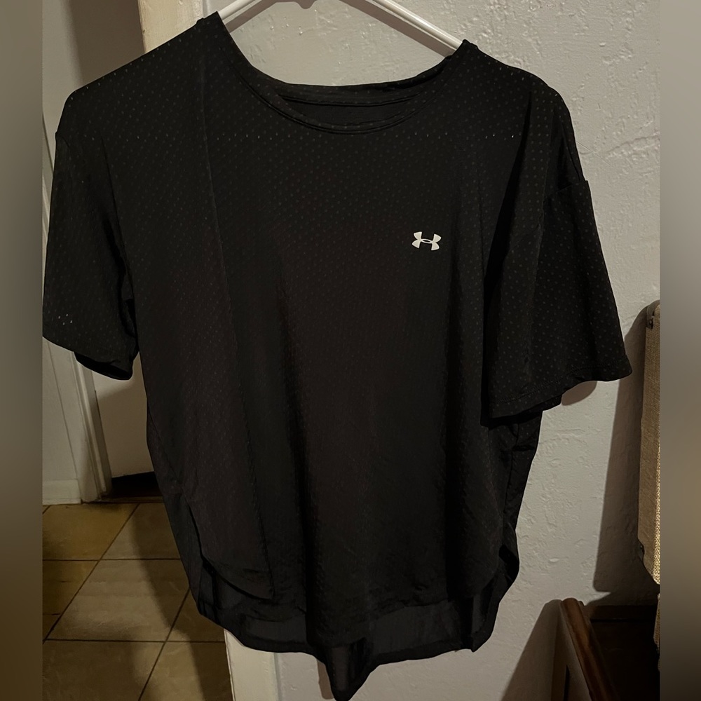 Under Armour Women’s Heat-Gear Loose Fit Shirt